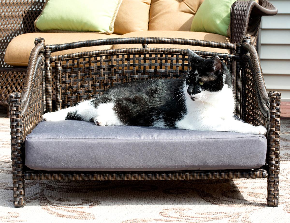 Maharaja Rattan Pet Bed - Iconic Pet, LLC
