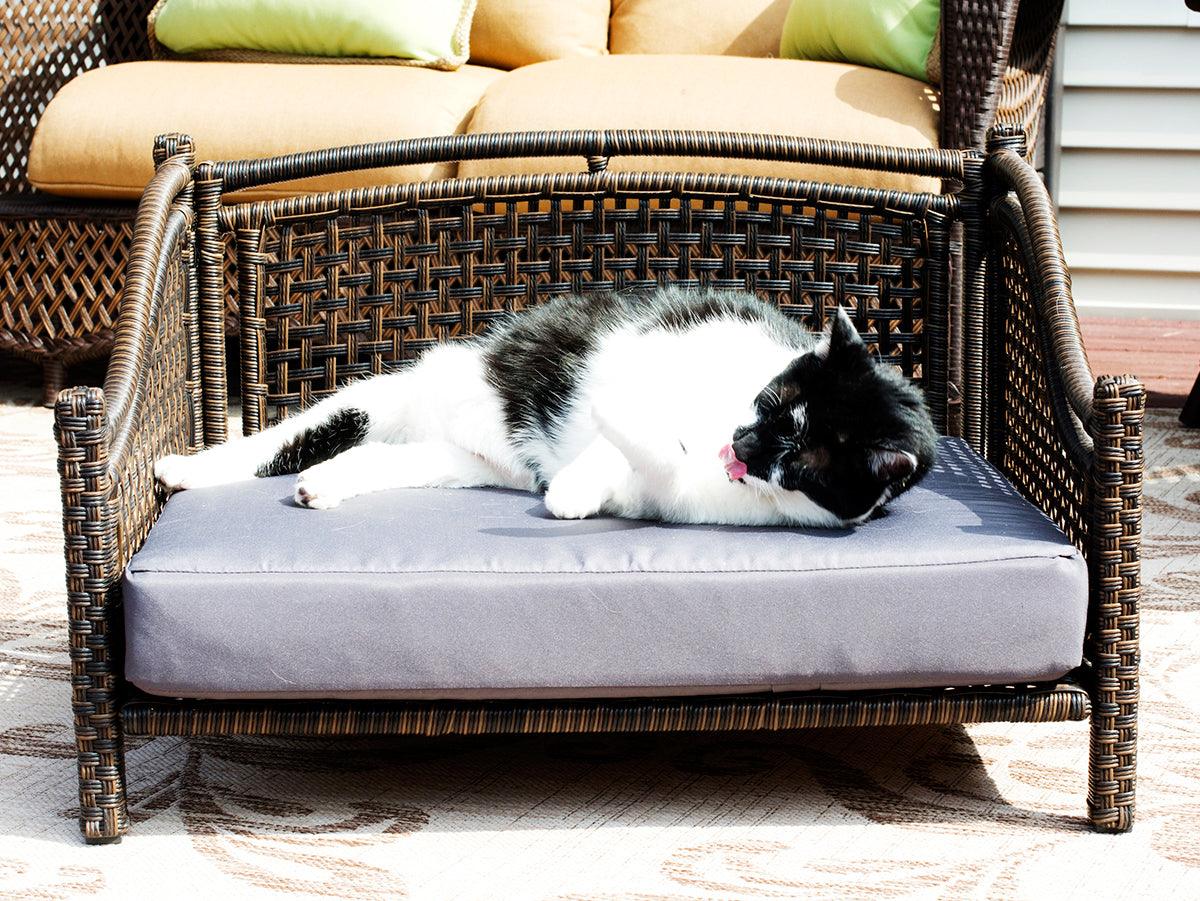Maharaja Rattan Pet Bed - Iconic Pet, LLC